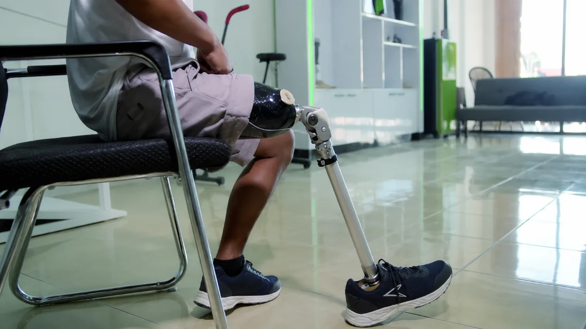 Mengapa Rehabilitasi Sama Pentingnya dengan Kaki Palsu? Ini Penjelasannya